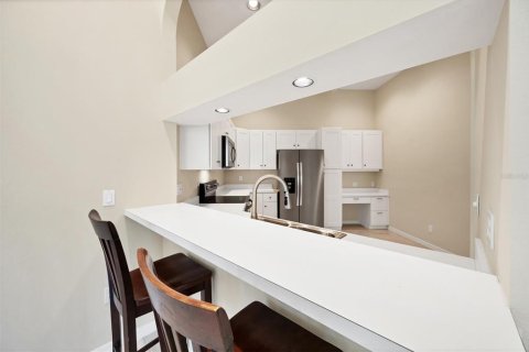Condo in Sarasota, Florida, 2 bedrooms  № 1772841 - photo 10