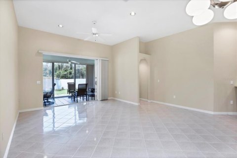 Condo in Sarasota, Florida, 2 bedrooms  № 1772841 - photo 7