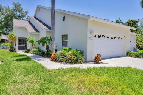 Condo in Sarasota, Florida, 2 bedrooms  № 1772841 - photo 4