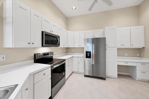 Condo in Sarasota, Florida, 2 bedrooms  № 1772841 - photo 11