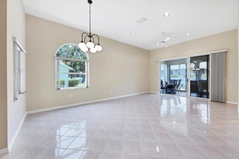 Condo in Sarasota, Florida, 2 bedrooms  № 1772841 - photo 16