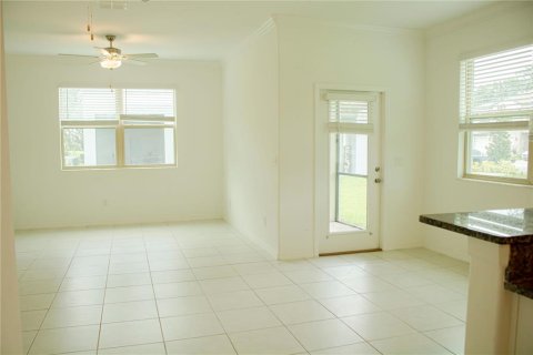 Townhouse in Wesley Chapel, Florida 3 bedrooms, 166.02 sq.m. № 1884763 - photo 10