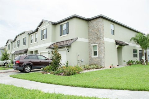 Townhouse in Wesley Chapel, Florida 3 bedrooms, 166.02 sq.m. № 1884763 - photo 2