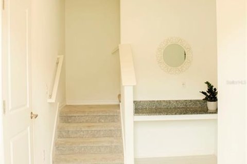 Townhouse in Wesley Chapel, Florida 3 bedrooms, 166.02 sq.m. № 1884763 - photo 4