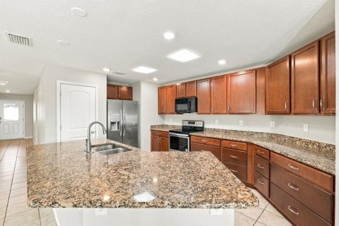 Villa ou maison à louer à Seffner, Floride: 4 chambres, 185.15 m2 № 2391080 - photo 7