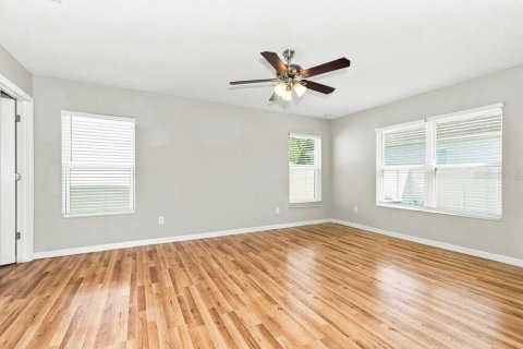Villa ou maison à louer à Seffner, Floride: 4 chambres, 185.15 m2 № 2391080 - photo 8