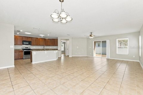 Villa ou maison à louer à Seffner, Floride: 4 chambres, 185.15 m2 № 2391080 - photo 5