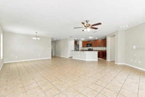 Villa ou maison à louer à Seffner, Floride: 4 chambres, 185.15 m2 № 2391080 - photo 3