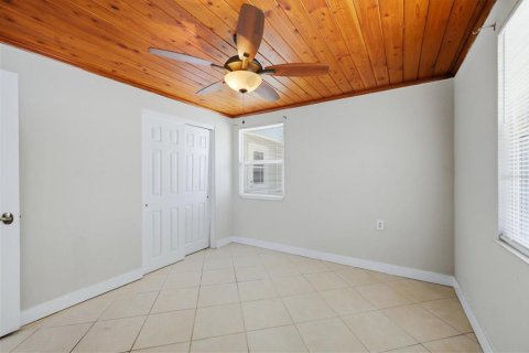 Villa ou maison à vendre à Englewood, Floride: 2 chambres, 77.76 m2 № 2208578 - photo 13