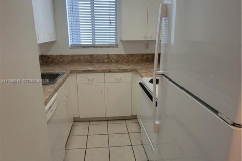 Copropriété à vendre à Miami, Floride: 2 chambres, 57.23 m2 № 2001223 - photo 8