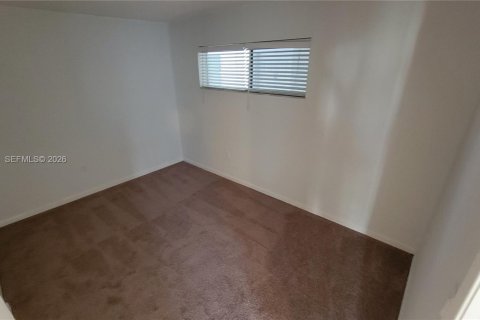 Copropriété à vendre à Miami, Floride: 2 chambres, 57.23 m2 № 2001223 - photo 12