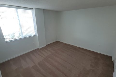 Copropriété à vendre à Miami, Floride: 2 chambres, 57.23 m2 № 2001223 - photo 10