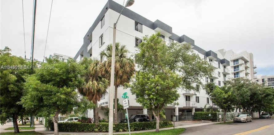 Condo à Miami, Floride, 2 chambres  № 2001223