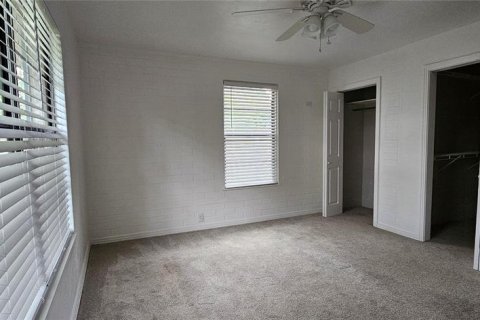 House in Leesburg, Florida 2 bedrooms, 120.4 sq.m. № 1829395 - photo 12