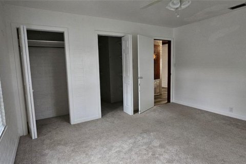 House in Leesburg, Florida 2 bedrooms, 120.4 sq.m. № 1829395 - photo 15