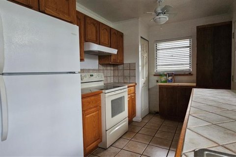 House in Leesburg, Florida 2 bedrooms, 120.4 sq.m. № 1829395 - photo 10