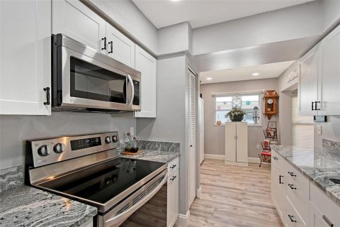 House in Bradenton, Florida 2 bedrooms, 146.79 sq.m. № 1578613 - photo 18