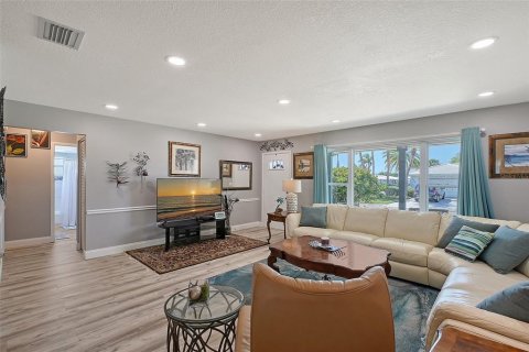 House in Bradenton, Florida 2 bedrooms, 146.79 sq.m. № 1578613 - photo 5