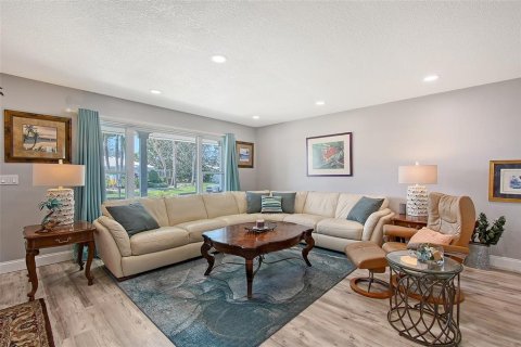House in Bradenton, Florida 2 bedrooms, 146.79 sq.m. № 1578613 - photo 8