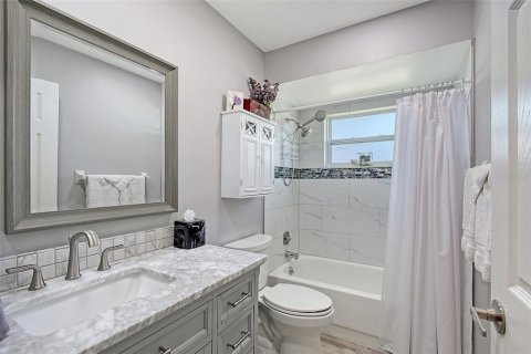 House in Bradenton, Florida 2 bedrooms, 146.79 sq.m. № 1578613 - photo 26