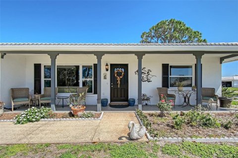 House in Bradenton, Florida 2 bedrooms, 146.79 sq.m. № 1578613 - photo 3