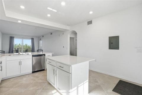 Купить кондоминиум в Пунта-Горда, Флорида 8 комнат, 110.93м2, № 2152110 - фото 16