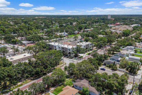 Townhouse in Saint Petersburg, Florida 3 bedrooms, 189.43 sq.m. № 1810275 - photo 23