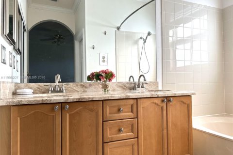 Condo in Margate, Florida, 2 bedrooms  № 2063484 - photo 19