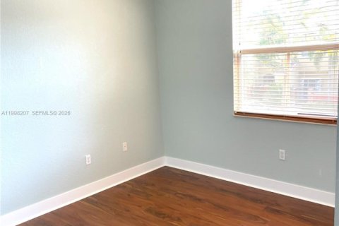 Condo in Margate, Florida, 2 bedrooms  № 2063484 - photo 21