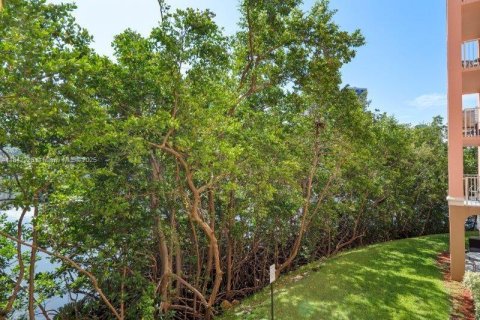 Condominio en alquiler en Aventura, Florida, 2 dormitorios, 109.62 m2 № 1962394 - foto 13