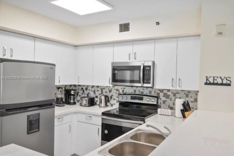 Condominio en alquiler en Aventura, Florida, 2 dormitorios, 109.62 m2 № 1962394 - foto 19
