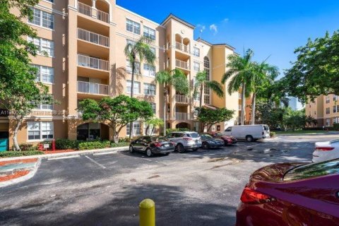 Condominio en alquiler en Aventura, Florida, 2 dormitorios, 109.62 m2 № 1962394 - foto 2