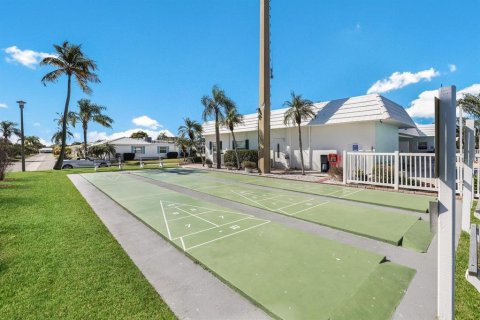 House in Longboat Key, Florida 2 bedrooms, 129.97 sq.m. № 1900978 - photo 29