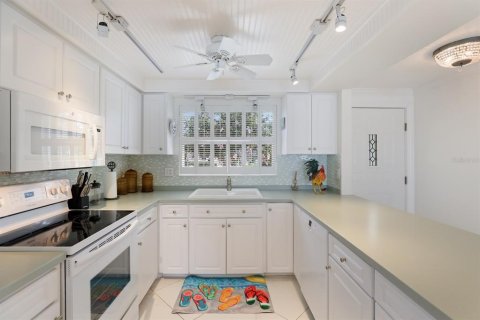 Casa en alquiler en Longboat Key, Florida, 2 dormitorios, 129.97 m2 № 1900978 - foto 12