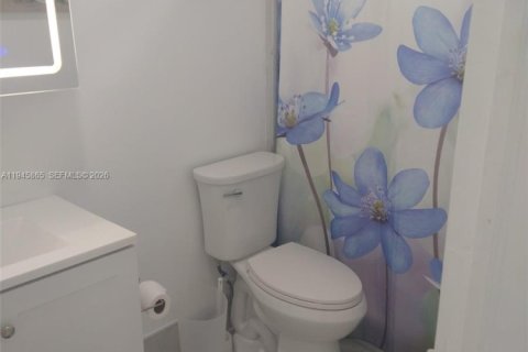 Купить кондоминиум в Халландейл-Бич, Флорида 1 спальня, 45.89м2, № 2152882 - фото 9
