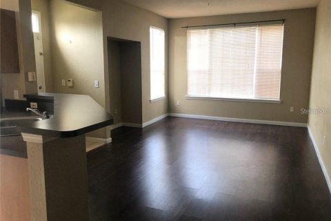 Condominio en alquiler en Orlando, Florida, 2 dormitorios, 95.88 m2 № 1883267 - foto 3