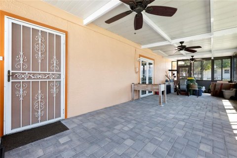 Villa ou maison à vendre à Sarasota, Floride: 4 chambres, 153.66 m2 № 1535689 - photo 3
