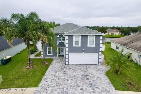 House in Jacksonville, Florida 4 bedrooms, 265.33 sq.m. № 774862 - photo 1