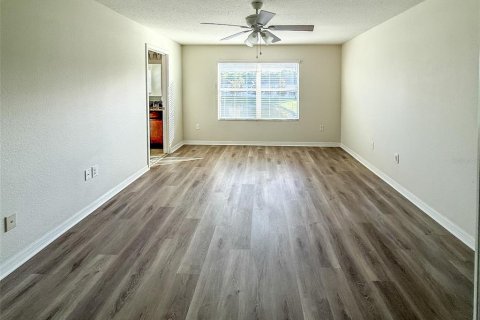 Touwnhouse à louer à Hudson, Floride: 3 chambres, 166.02 m2 № 2401201 - photo 11