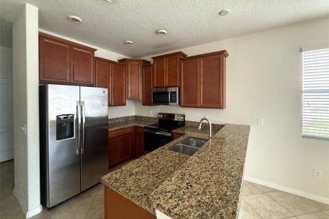 Touwnhouse à louer à Hudson, Floride: 3 chambres, 166.02 m2 № 2401201 - photo 7