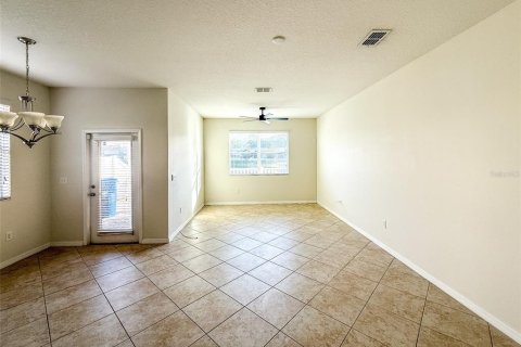 Touwnhouse à louer à Hudson, Floride: 3 chambres, 166.02 m2 № 2401201 - photo 4