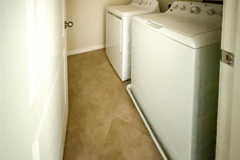 Touwnhouse à louer à Hudson, Floride: 3 chambres, 166.02 m2 № 2401201 - photo 15