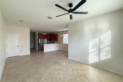 Touwnhouse à louer à Hudson, Floride: 3 chambres, 166.02 m2 № 2401201 - photo 8