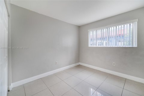 Townhouse in Miami, Florida 3 bedrooms, 105.91 sq.m. № 2067699 - photo 8