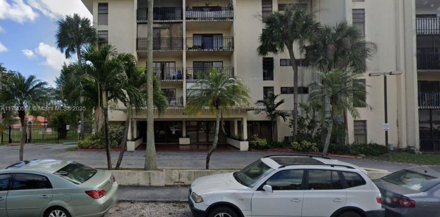 Condo in Miami, Florida, 2 bedrooms  № 1818778