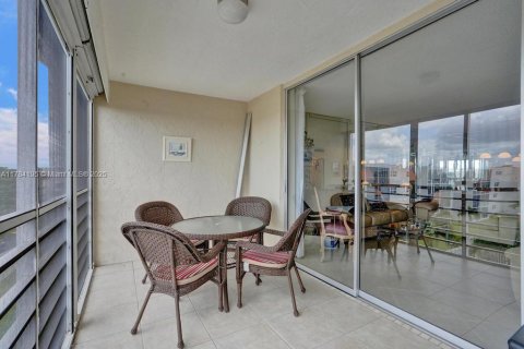 Condo in Dania Beach, Florida, 2 bedrooms  № 1746222 - photo 21