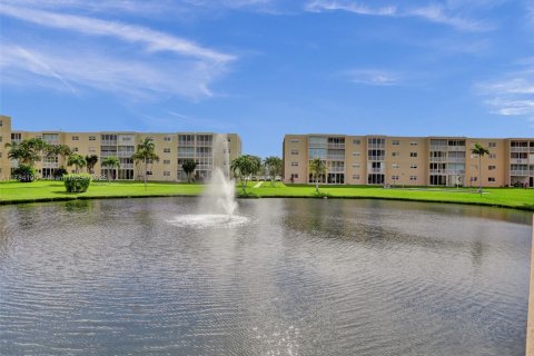 Condo in Dania Beach, Florida, 2 bedrooms  № 1746222 - photo 26
