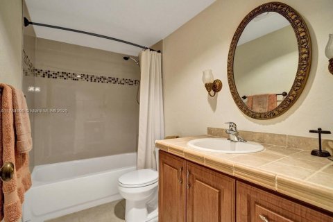 Condo in Dania Beach, Florida, 2 bedrooms  № 1746222 - photo 19
