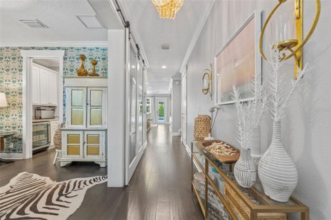 House in Tampa, Florida 5 bedrooms, 314.57 sq.m. № 1828588 - photo 5