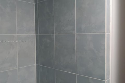 Condo in Dania Beach, Florida, 1 bedroom  № 1862219 - photo 3